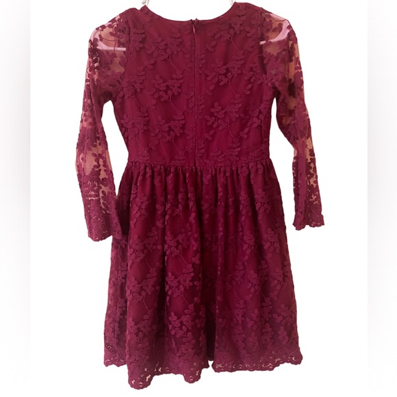 Lace dress size 10/12 - Picture 2 of 3